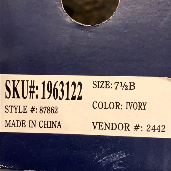 New Lands' End Ivory Sherpa Marinac Boots 7.5 - Picture 6 of 7